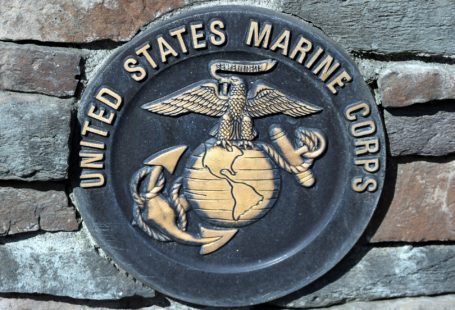 united states marine corps insignia and plaque